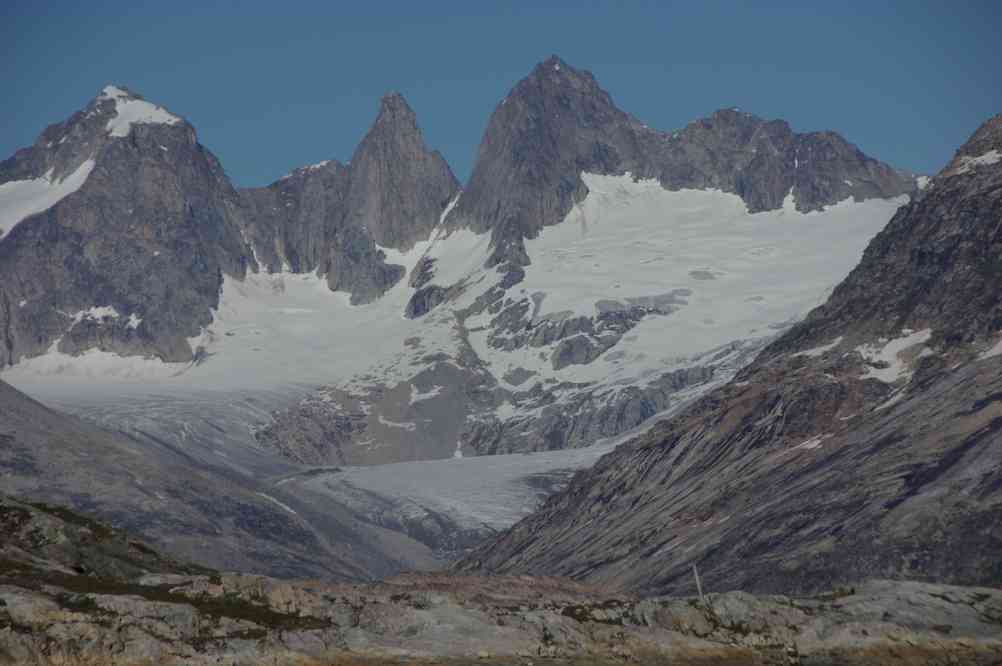 Vue vers le glacier de Nîniartivaraq, le 8 juillet 2014