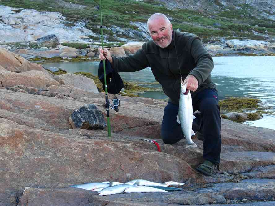 Pêche d'ombles chevalier dans le fjord, le 8 juillet 2014 (photo : Corinne DAVID)