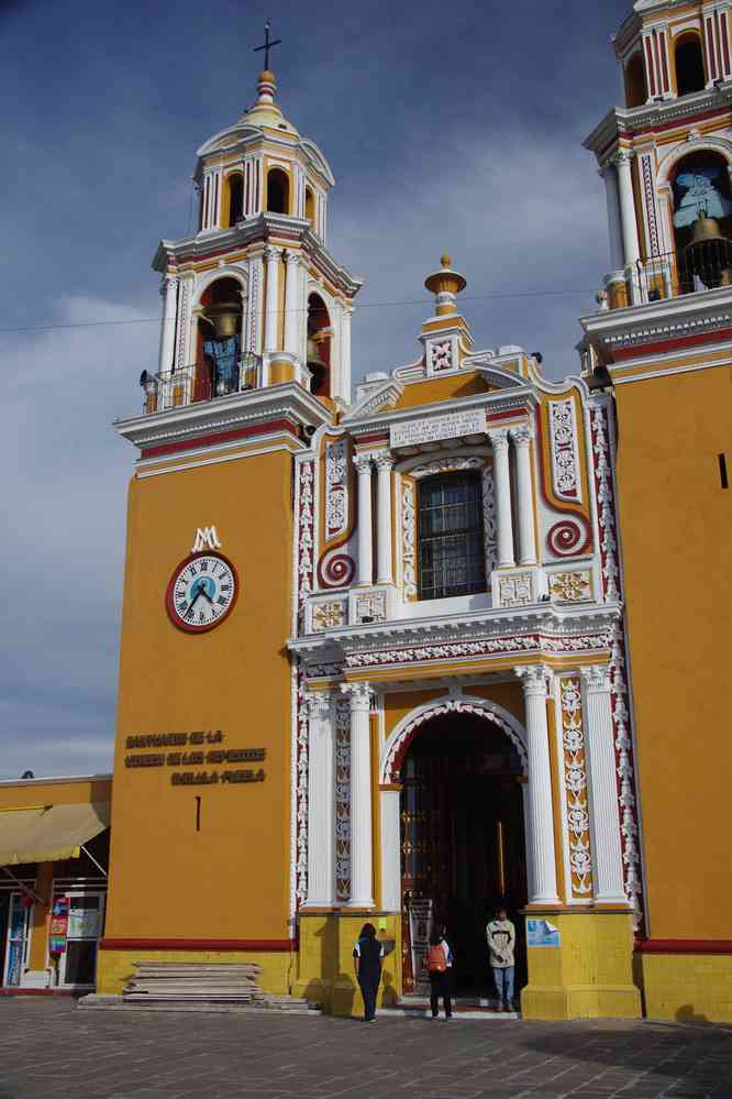 L’église Nuestra Señora de los Remedios à Cholula, le 18 janvier 2016