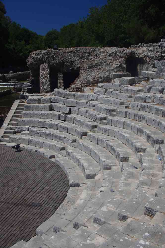 Butrint (Buthrote (Buthrotum), Βουθρωτόν), théâtre greco-romain, le 21 juillet 2016