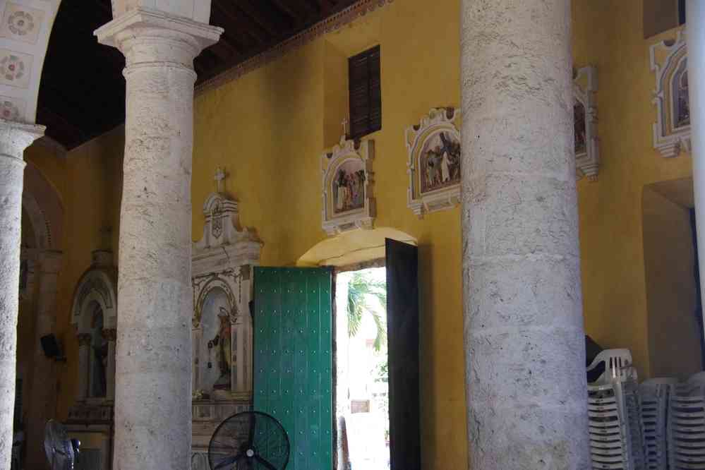 Carthagène-des-Indes, intérieur de l’église de la Sainte-Trinité (Santísima Trinidad) (quartier Gethsémani), le 3 février 2018