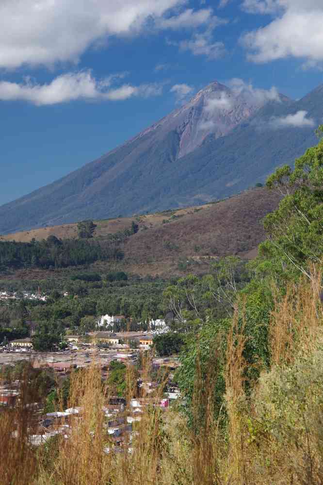 Antigua et le volcan de Fuego, depuis le Cerro de la Cruz, le 10 février 2020