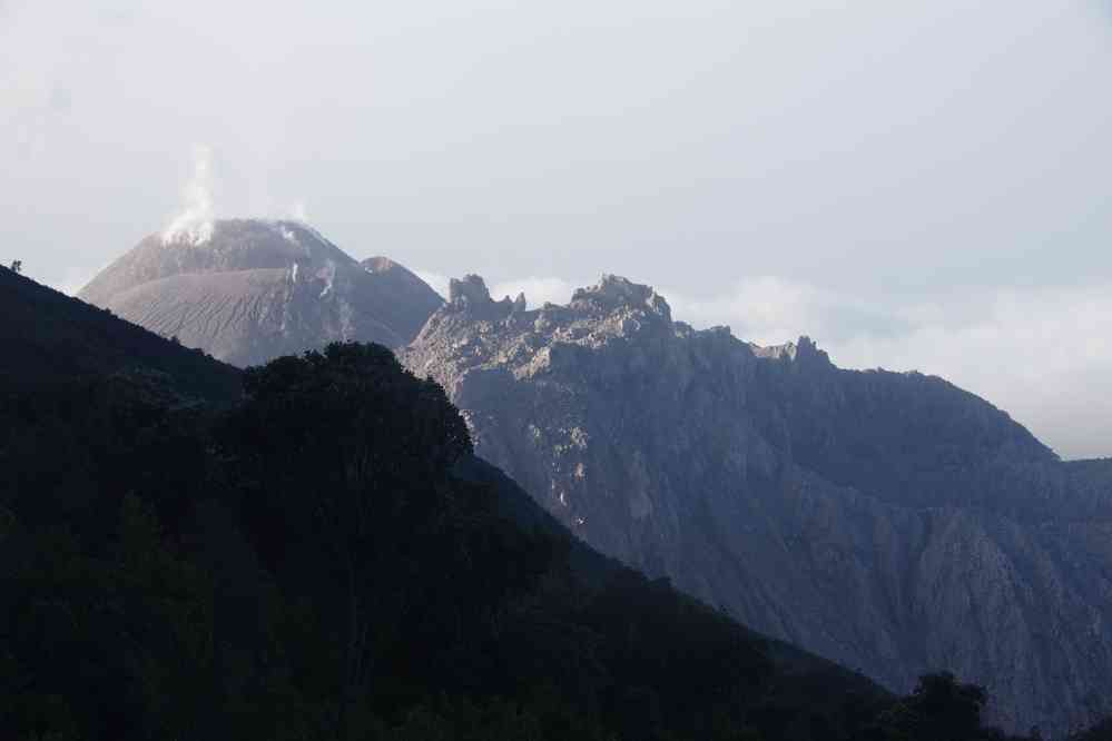 Dôme de lave du volcan Santiaguito, le 14 février 2020