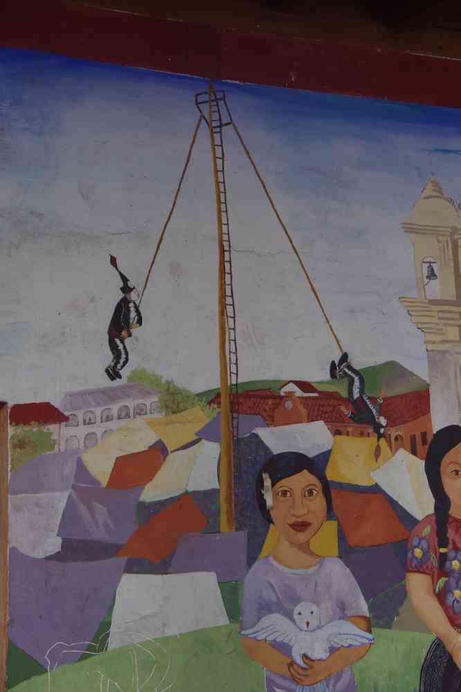 Fresque naïve évoquant la ville de Chichicastenango, la danse du volador et la guerre civile des années 1980, le 16 février 2020