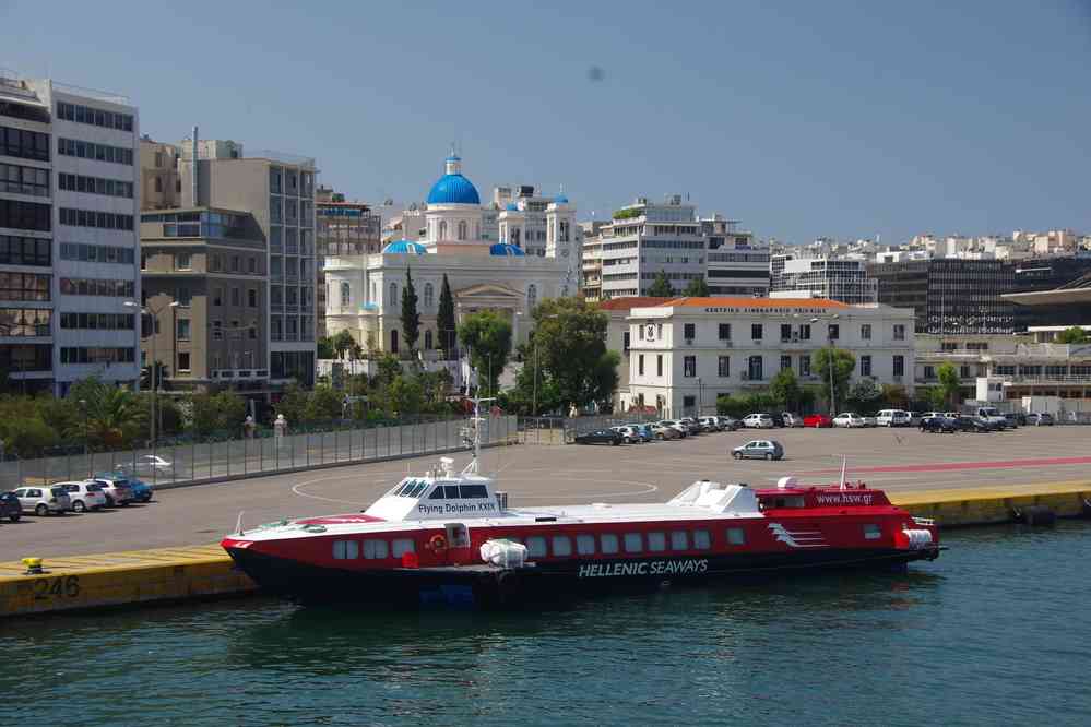 Le Pirée (Πειραιάς), vue depuis le bateau, le 21 juin 2021