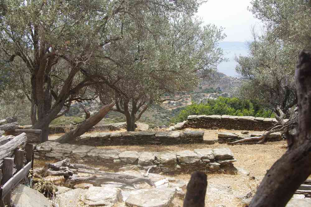 Siphnos (Ν. Σίφνος), village abandonné de Flea Kalamitsiou (Φλέα Καλαμιτσίου), le 22 juin 2021