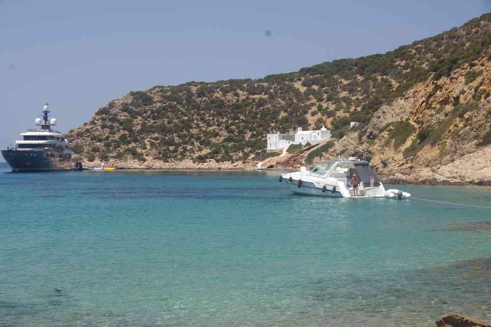 Siphnos (Ν. Σίφνος), baie de Fykiadia (Όρν. Φυκιάδας), le 24 juin 2021