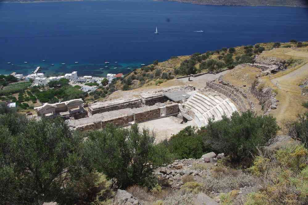Milo (Μήλος), théâtre antique. Il n’était pas dans cet état en 1986 ! (26 juin 2021)
