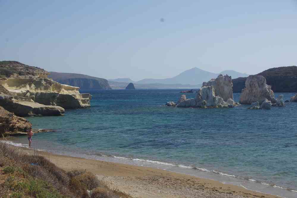 Kimolos (Ν. Κίμολος), plage de Mavrospília (Μαυροσπήλια), le 28 juin 2021