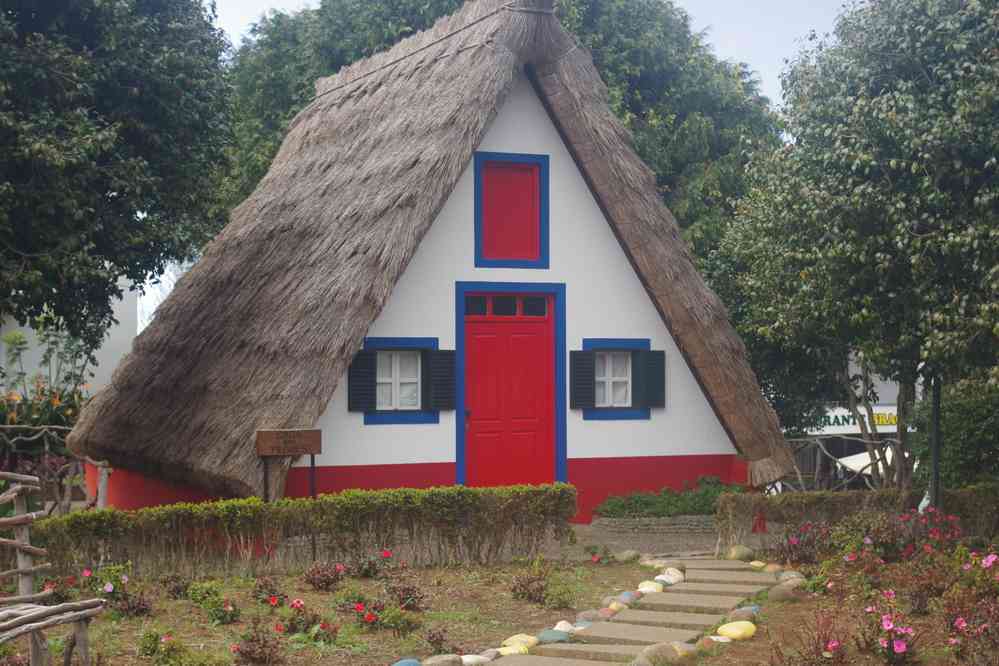 Maison traditionnelle à Santana, le 3 mai 2022