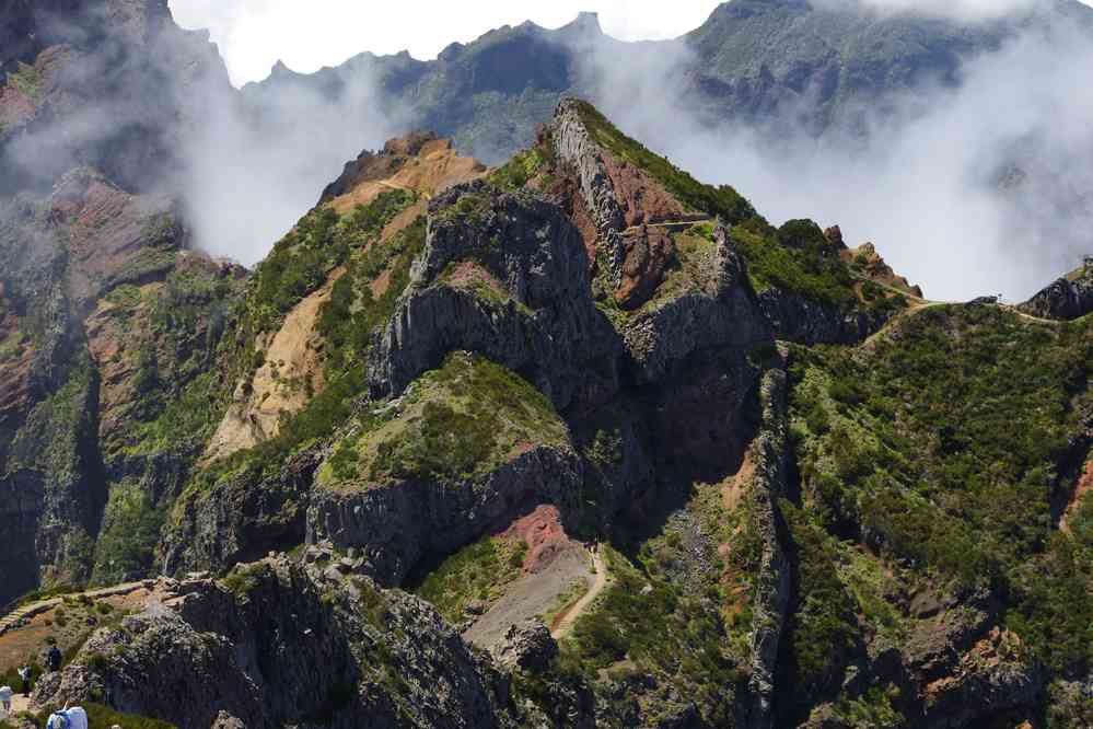 Du pico do Arieiro (1818 m), le 5 mai 2022