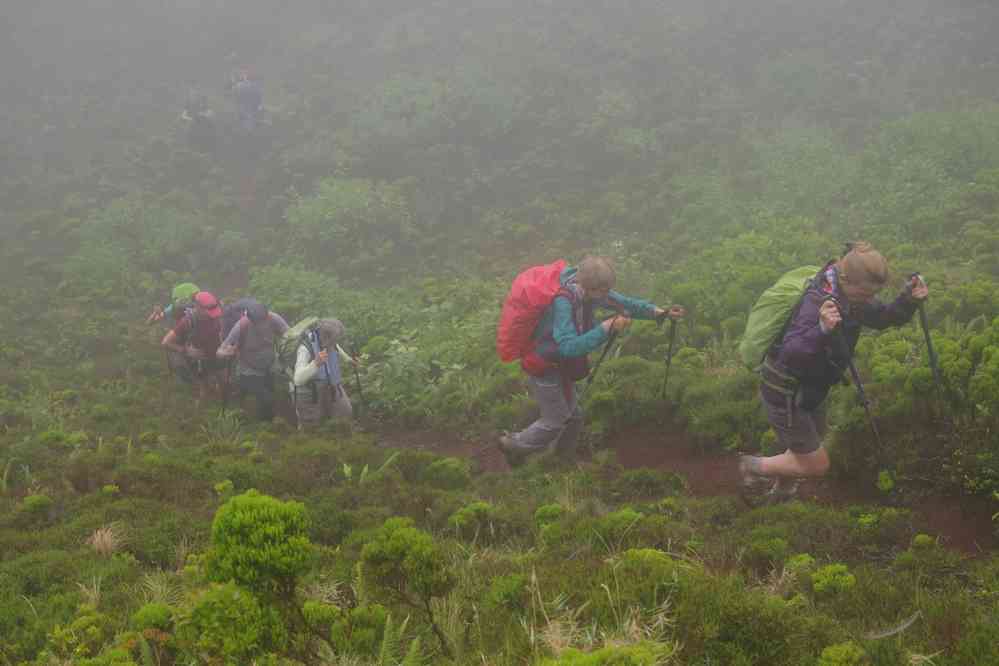 Intérieur du cratère de Cabeço da Trinta, le 26 juin 2023. D’aucuns ont osé comparer ce raidillon à la montée au Pico !