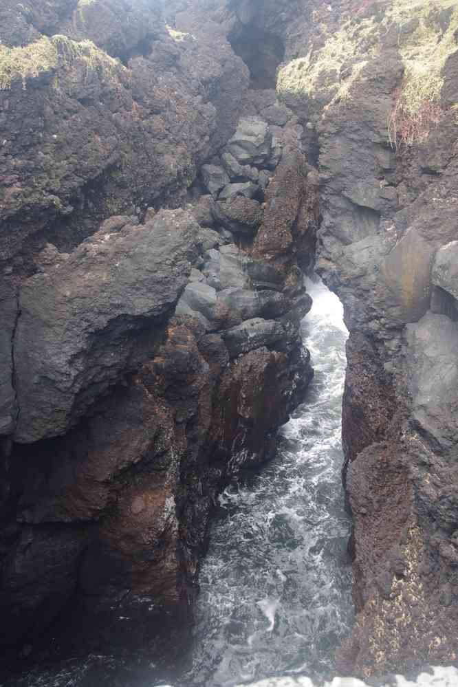 Île de Pico, parcours aménagé sur la pointe de Cachorro, le 29 juin 2023