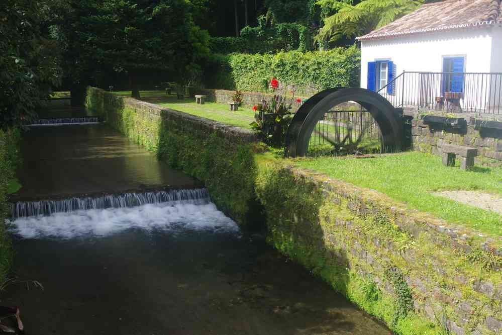 Furnas, roue à aubes métallique, le 2 juillet 2023