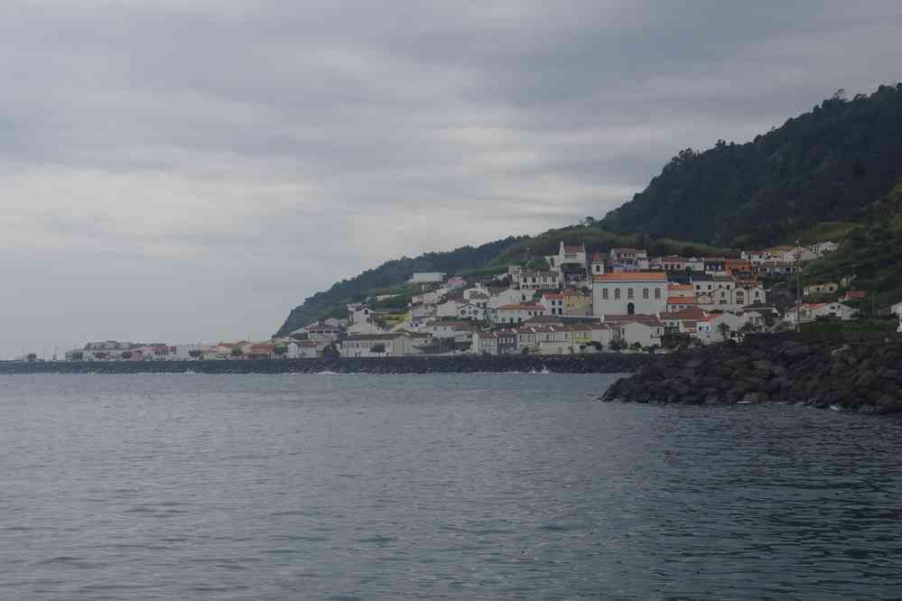 Le village de Ribeira Quente sur la côte sud de San Miguel, le 4 juillet 2023