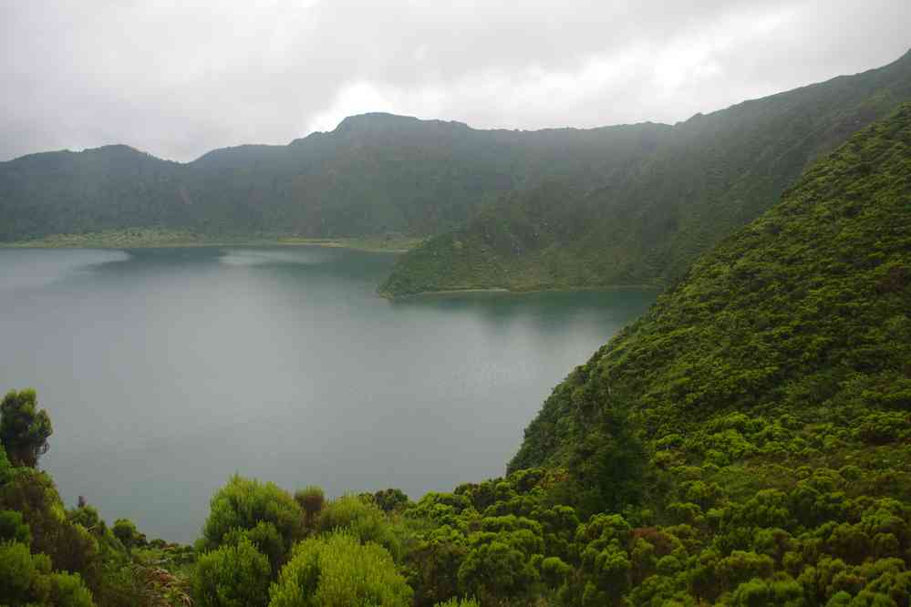 Randonnée vers le lagoa do Fogo, le 5 juillet 2023. Contre toute attente, la caldeira n’est pas prise dans le brouillard