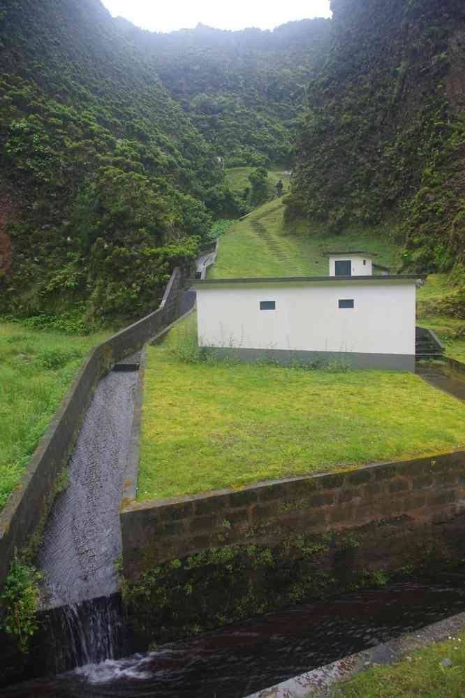 Randonnée vers le lagoa do Fogo, le 5 juillet 2023. Captation d’eau pour la ville de Ponta Delgada