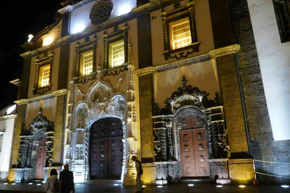 Façade de l’église Matriz à Ponta Delgada. Igreja Matriz de São Sebastião, le 7 juillet 2023