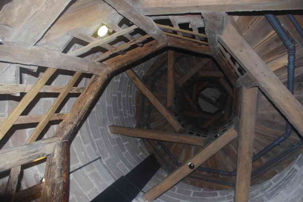 Nuremberg, intérieur du donjon (Sinwellturm), le 4 août 2023