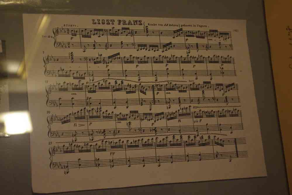 Bayreuth, musée Franz-Liszt. Variation écrite par Franz Liszt sur la valse de Diabelli.