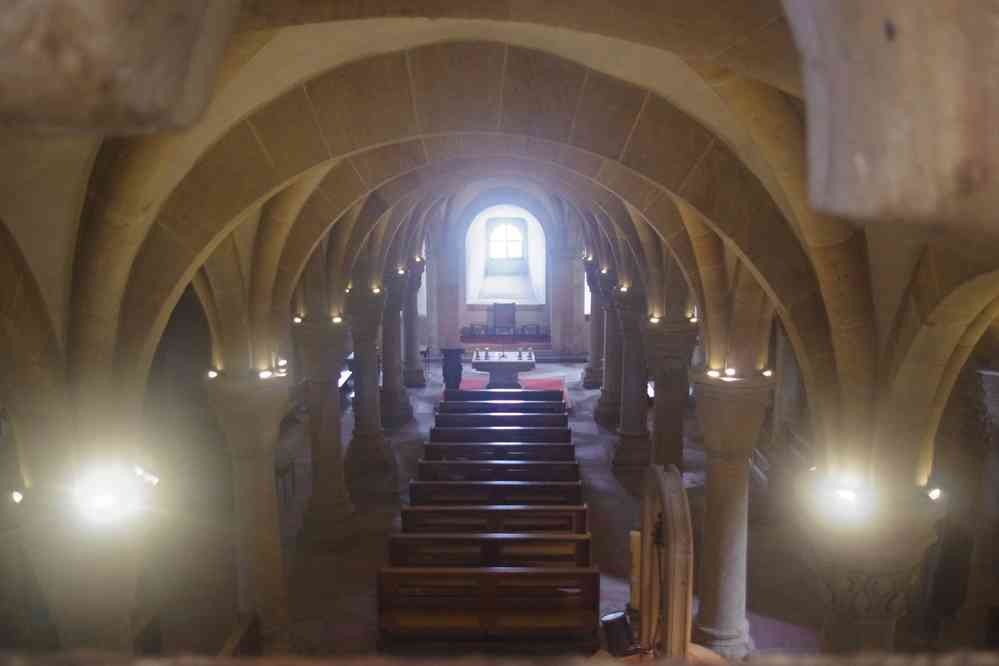 Cathédrale Saint-Pierre-et-Saint-Georges de Bamberg (ou Kaiserdom). Crypte sous le chœur situé du côté de l’entrée, le 9 août 2023
