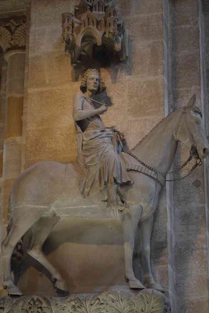 Cathédrale Saint-Pierre-et-Saint-Georges de Bamberg (ou Kaiserdom). Le cavalier de Bamberg (Bamberger Reiter), du 13ᵉ siècle, qui représenterait Saint-Étienne (969-1038), premier souverain de Hongrie et beau-frère d’Henri II le Saint, le 9 août 2023