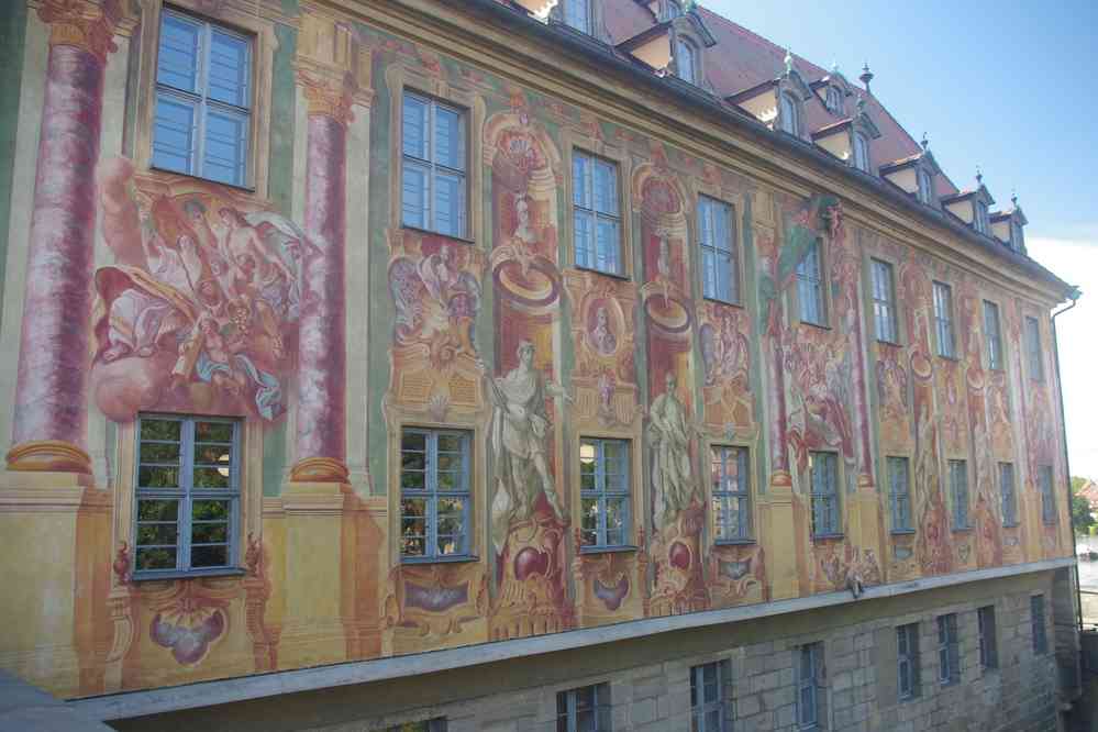 Bamberg, ancien hôtel de ville (Altes Rathaus), le 9 août 2023. Édifice du XIVᵉ siècle bâti sur une île artificielle de la Regnitz