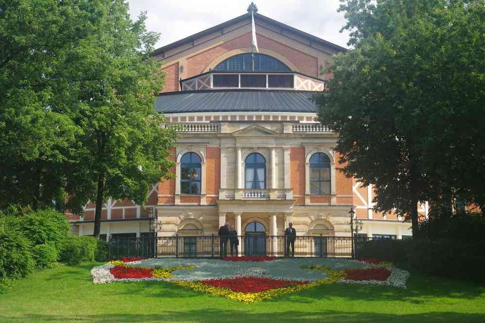 Le Festspielhaus (photographié dans la matinée), le 10 août 2023