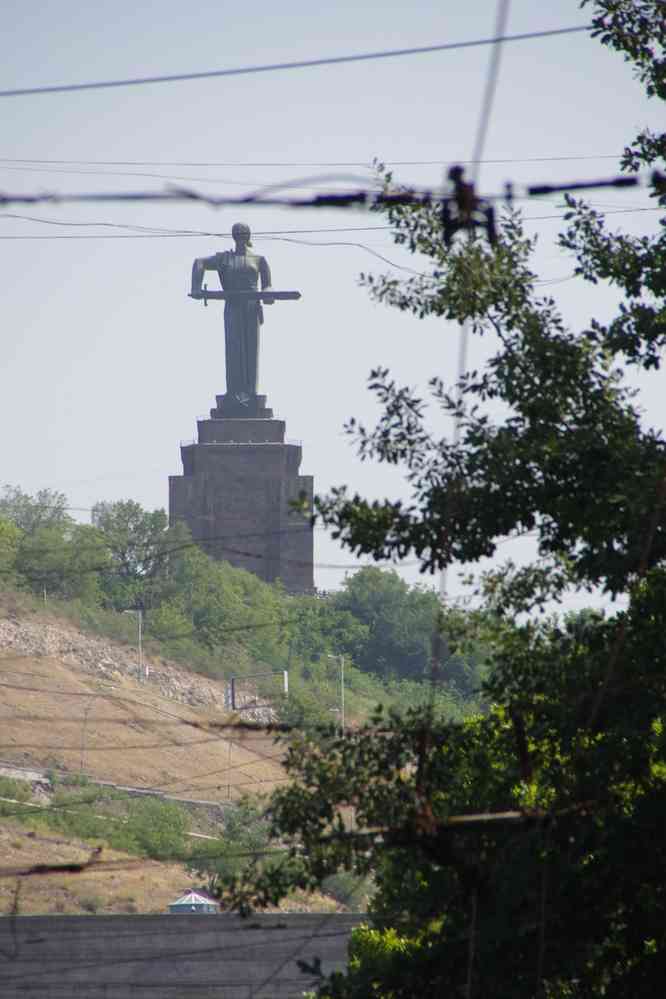 Erevan (Երևան), statue de la Mère Arménie (Մայր Հայաստան), le 30 juillet 2017