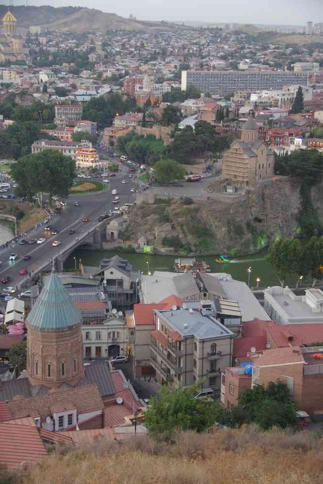 Tbilissi (თბილისი), vue depuis la forteresse de Narikala (ნარიყალა), le 10 août 2017
