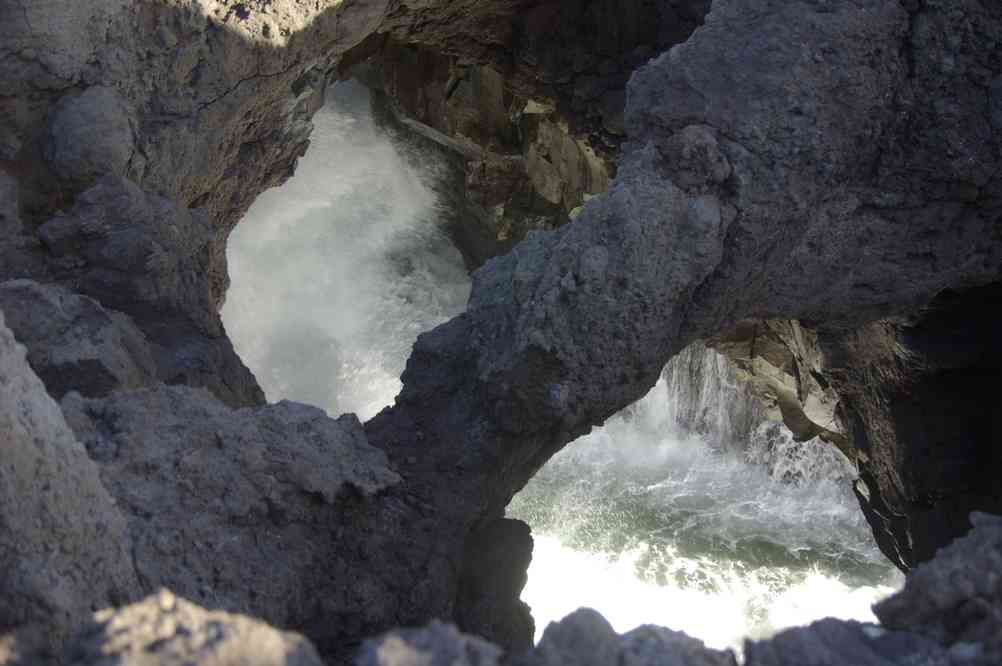 Grotte marine à Los Hervideros, le 1ᵉʳ janvier 2014