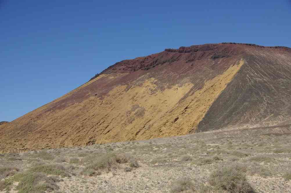 Le volcan Montaña Amarilla, le 2 janvier 2014