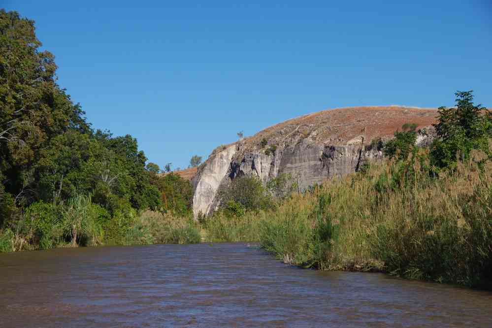 Traversée de la rivière Manampanda, le 17 juillet 2018