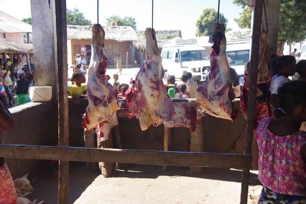 Halte au marché de Mandronarivo, le 21 juillet 2018