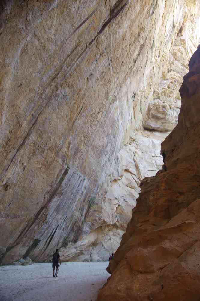 L’un des seuls cañons penchés que j’aie été amené à voir (gorge de Sakamanitra), le 23 juillet 2018