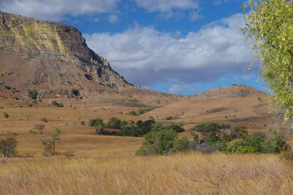 Inselberg en face du parc de l’Isalo, le 24 juillet 2018