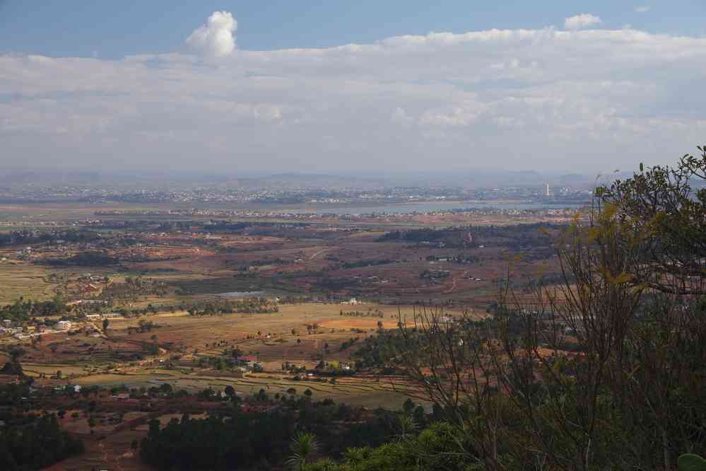 Colline royale d’Ambohimanga. Vue vers Tananarive, le 2 août 2018