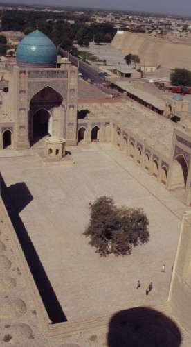 La mosquée Kalian vue du haut de son minaret, le 24 août 2004