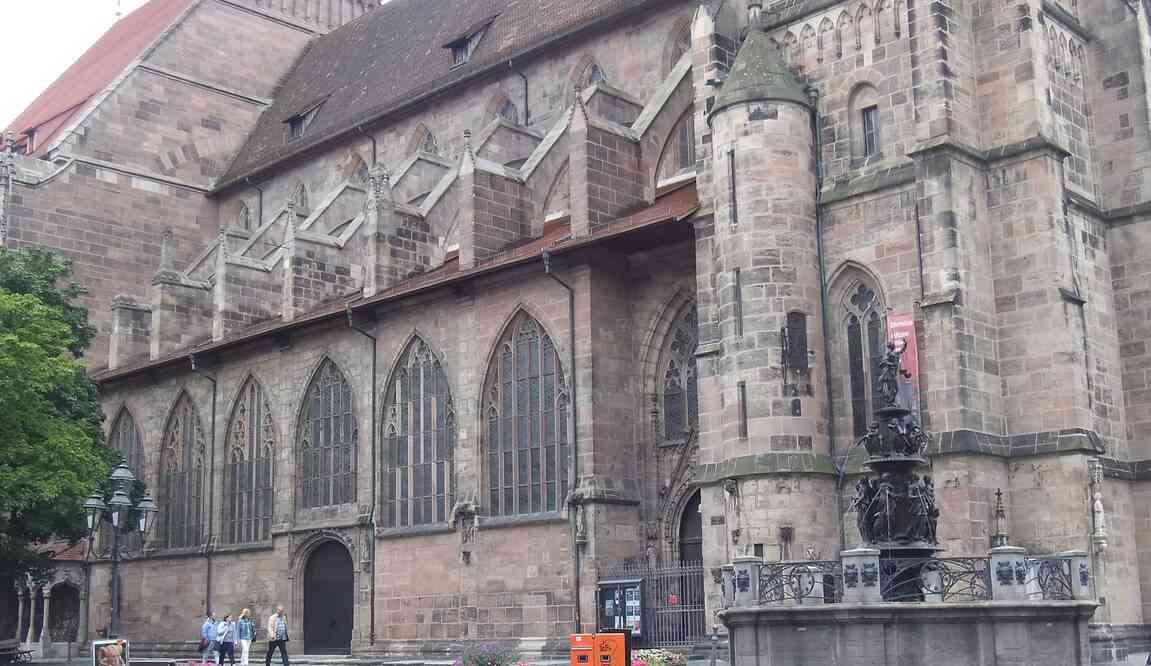 Nuremberg, extérieur de l’église Saint-Laurent. 17 août 2019