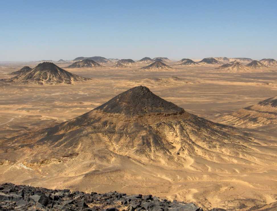 Vue du désert noir, le 15 avril 2005