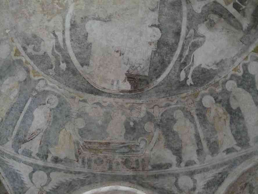 Intérieur de la chapelle de Peyrusse