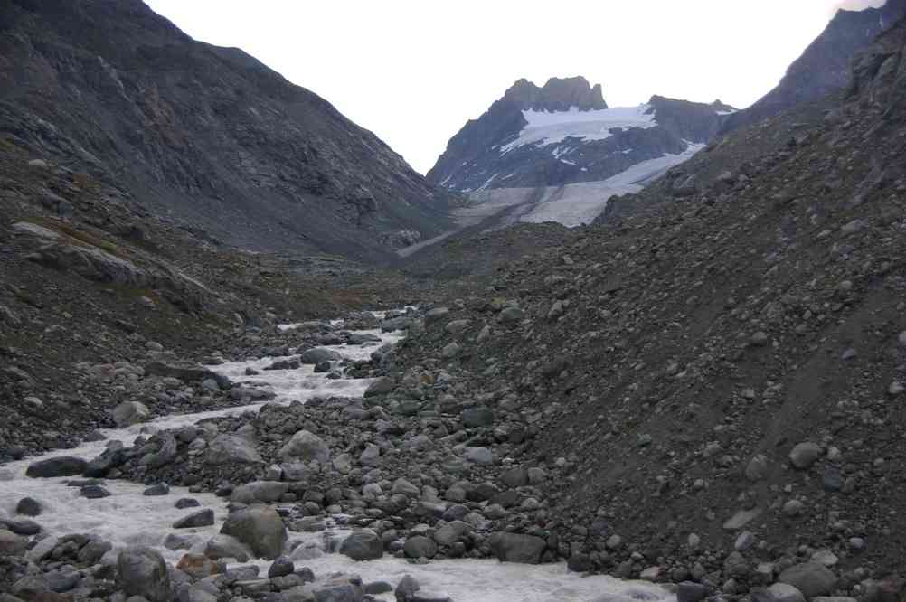 L’« inoubliable » glacier d’Otemma (et dans l’axe le petit mont Collon). Le jeudi 12 août 2010