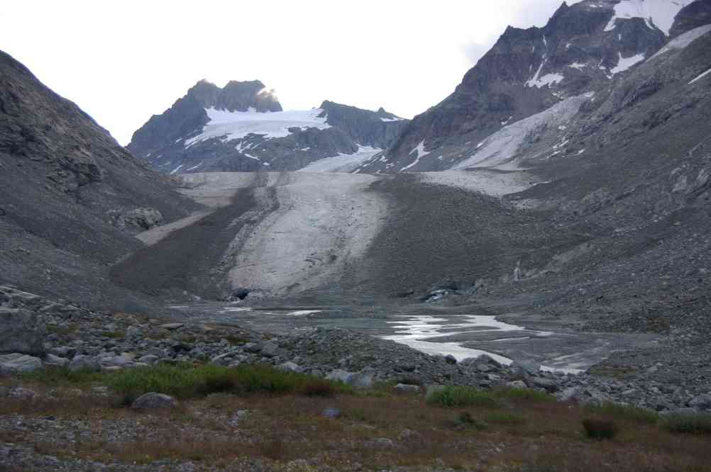 L’« inoubliable » glacier d’Otemma (et dans l’axe le petit mont Collon). Le jeudi 12 août 2010