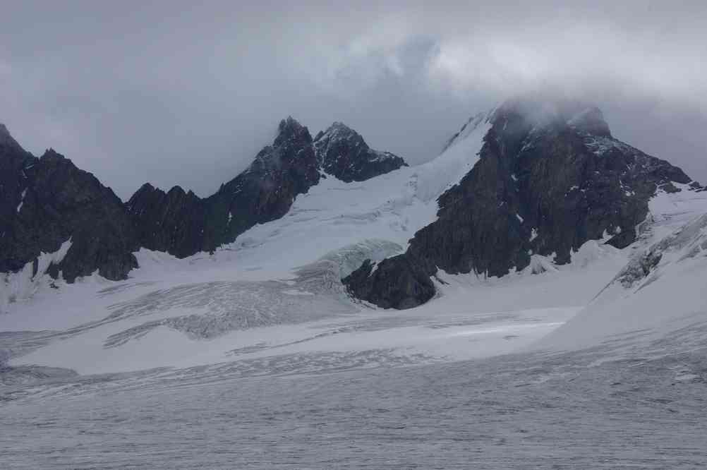 Vue depuis le glacier d’Otemma. Le jeudi 12 août 2010