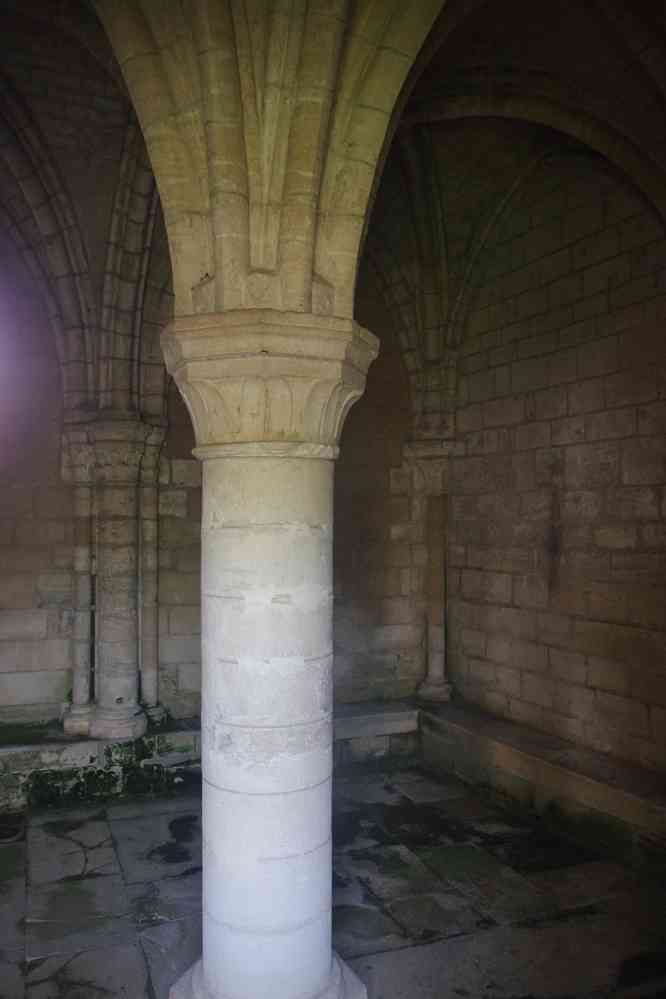 Abbaye de Saint-Jean-aux-Bois, salle capitulaire (là où l’on se faisait chapitrer !)