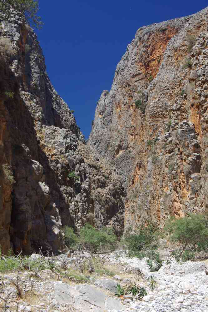 Pour qui en redemande : une excursion facultative dans les gorges d’Aradena (Φαράγγι Αράδαινας).