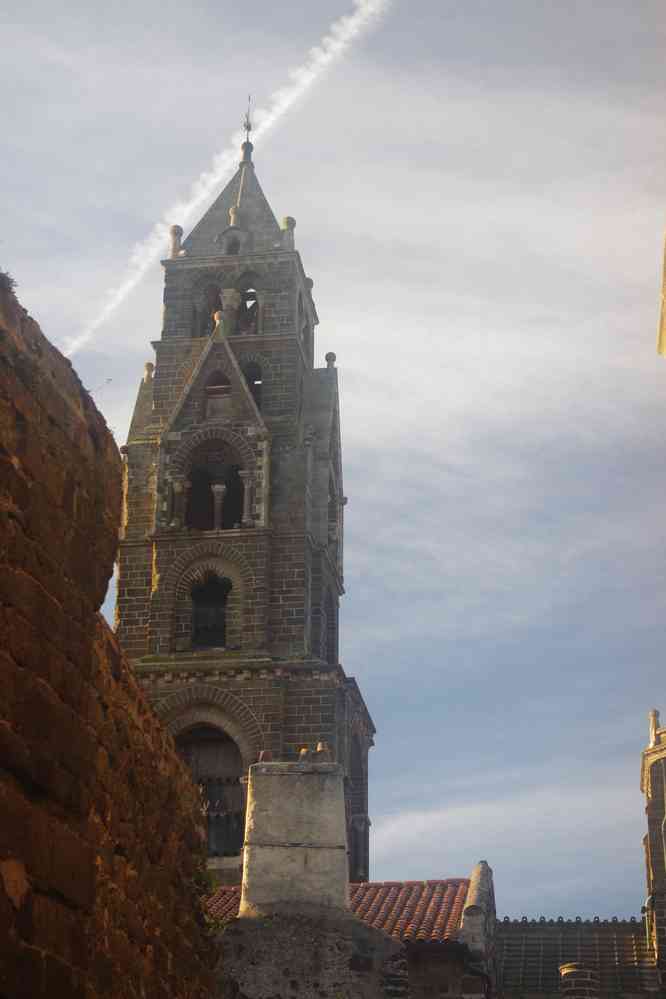 Clocher de la cathédrale Notre-Dame-de-l’Annonciation. Le samedi 26 mars 2016