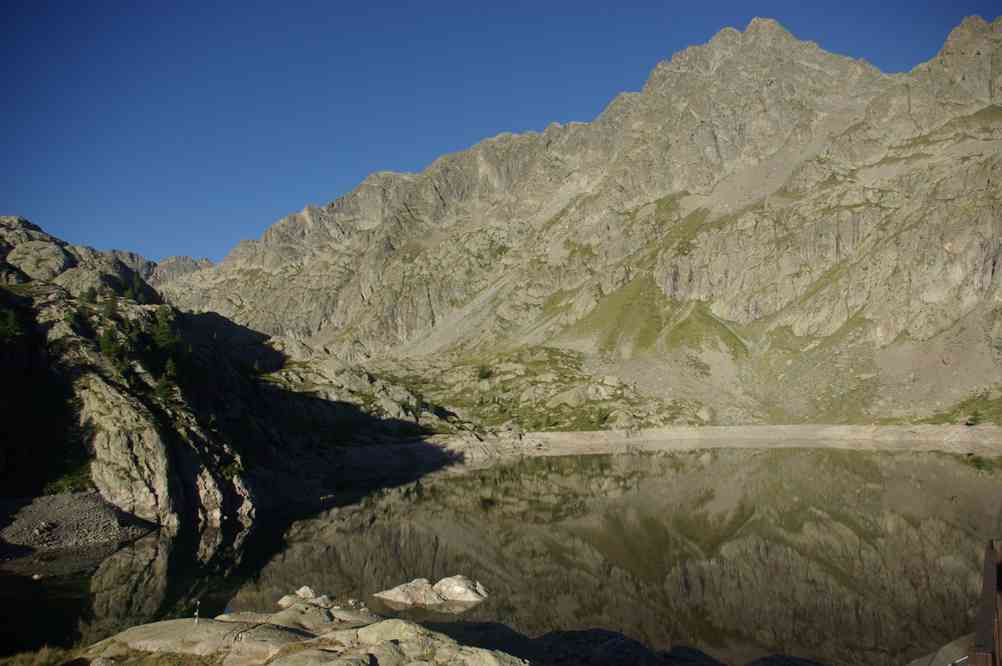 Le lac Vert au petit matin. Le mardi 31 juillet 2012