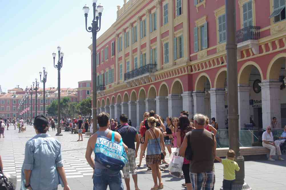 Nice (place Masséna). Le mardi 31 juillet 2012