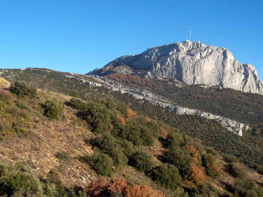 Le pic de Bertagne vu depuis le sentier du col de l’Espigoulier. Le dimanche 4 novembre 2007